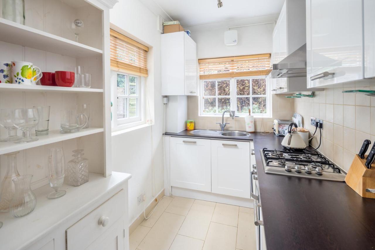 Charming 2Br Flat With Patio In Hammersmith London Kültér fotó